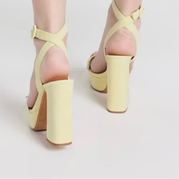 Alexandre Birman Clarita Curve Pumps - Picture 3 of 10